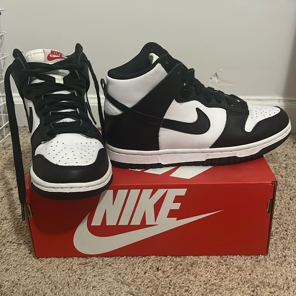 mid rise nike dunks black and white